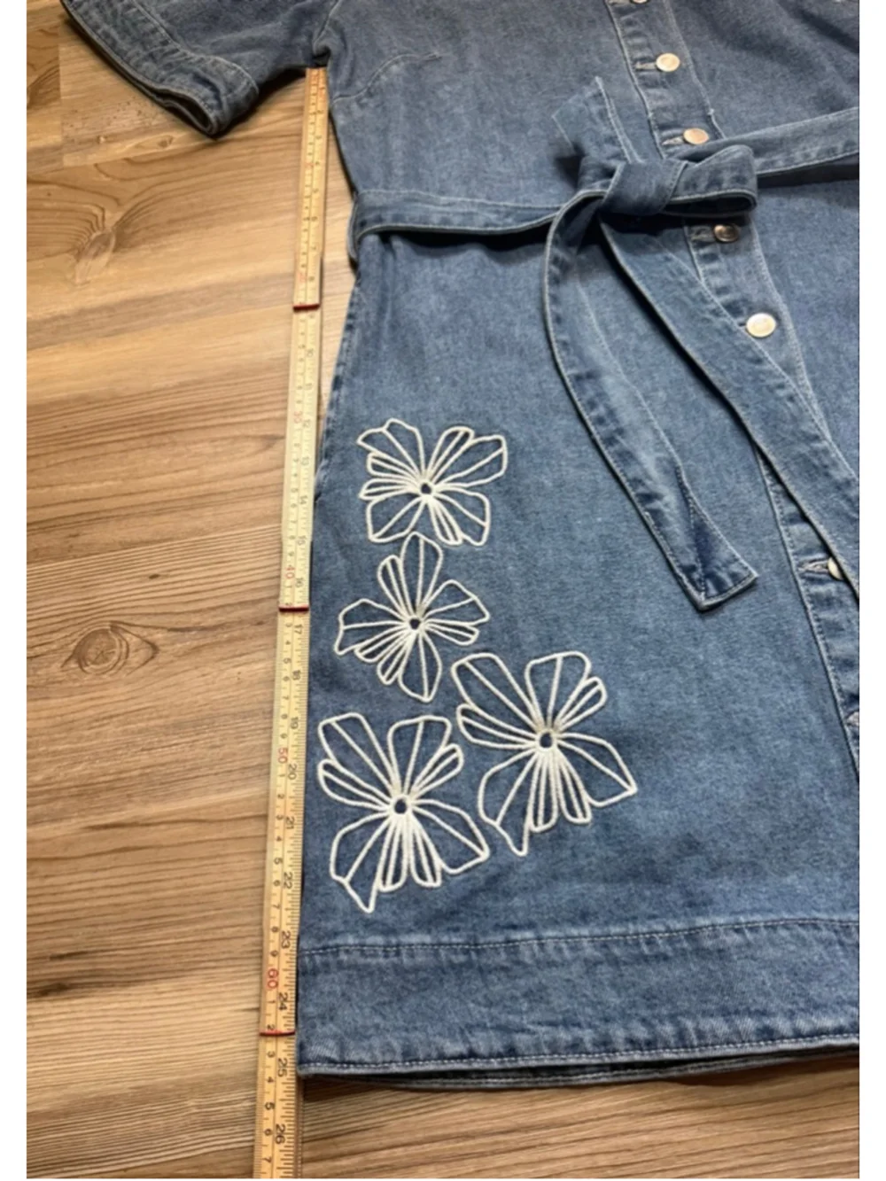 Free Assembly Jean dress embroidered flowers.￼ - Picture 6 of 7